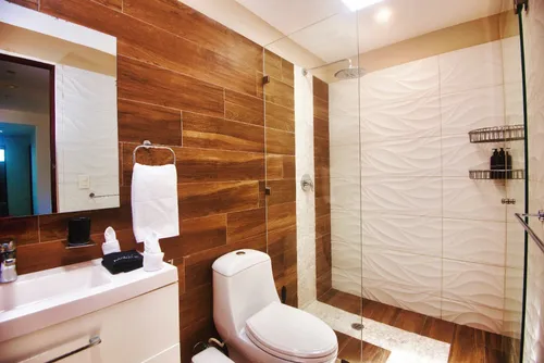 2 Casas Por El Precio De Una! Villa De 7 Recamaras Con 2 Albercas Lock-off Amueblada