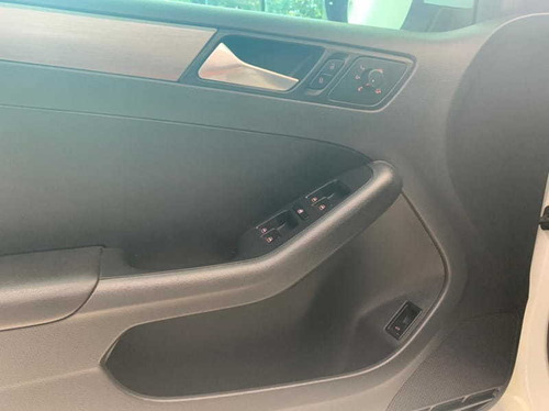 Volkswagen Jetta 2.0t