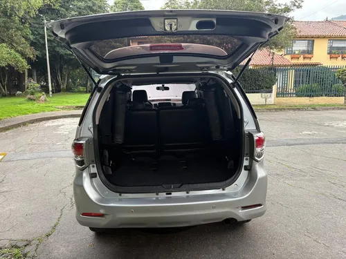 Toyota Fortuner 2.7MT 4X2
