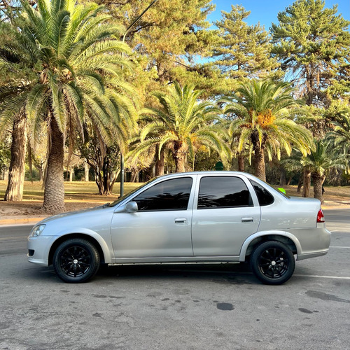 Imagen 2 de 10 de Chevrolet Classic Ls 1.4 N 4ptas Abs Ab Ll