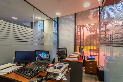 Imagen 5 de 15 de Venta Con Renta En Usd - 5,5 % - Local / Oficina