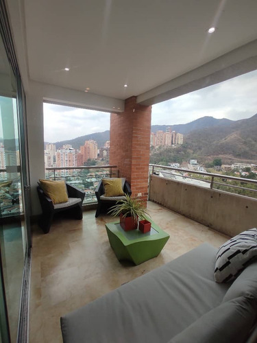 Angela Betancourt Vende, Penthouse Duplex Parral Foa-2161 