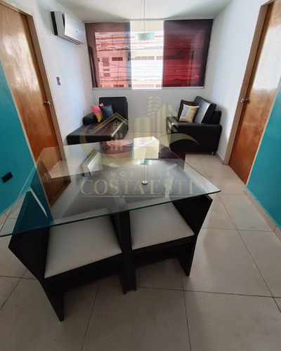 Apartamento En Venta Ubicado En Macuto Ref 2425