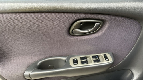 Imagen 15 de 18 de Chevrolet Esteem L 1.6