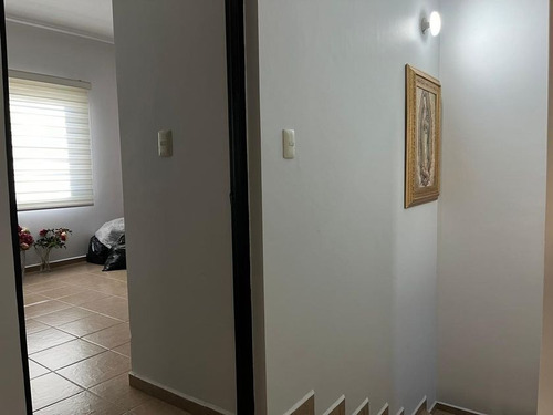 Casa Con Excelente Ubicación En Las Cruces, Col. Villa California, Jalisco Tlajomulco De Zuñiga. Arf