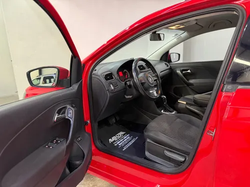 Volkswagen Vento 1.6 Highline At