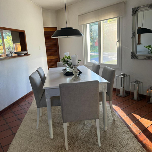 Casa En Venta - 3 Dormitorios 3 Baños - Cochera - 1.100mts2 - Campana