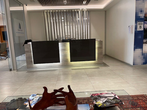 Excelente Oficina Amoblada En Ciudad Empresarial