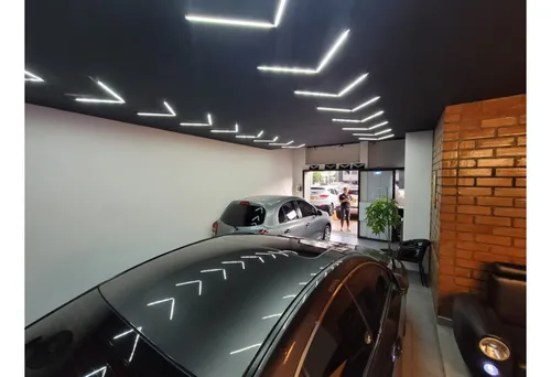 Local 075 Centro Automotriz