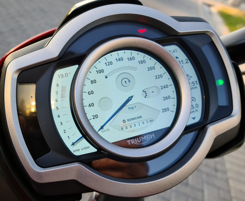 Imagen 10 de 17 de Triumph Rocket 3