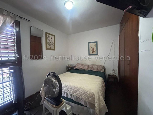 Excelente Casa En Alquiler Ubicada En Santa Sofia, 25-1773