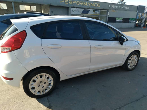 Imagen 3 de 9 de Ford Fiesta S