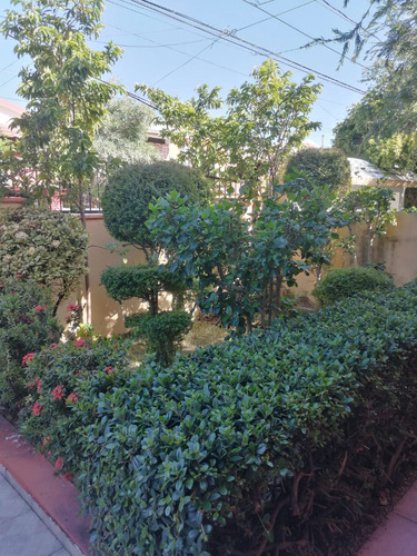Casa De 2 Niveles En Venta En El Sector Arismar