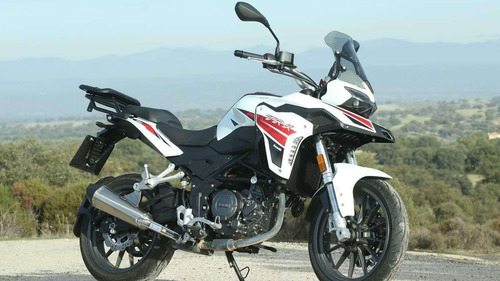 Imagen 2 de 3 de Benelli Trk 251cc