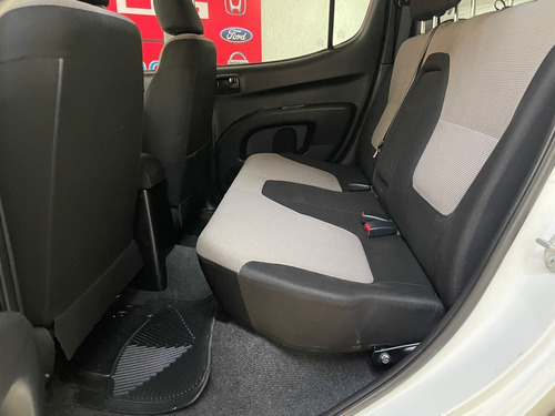 Imagen 11 de 15 de Mitsubishi L200 2.4 Mt 2015