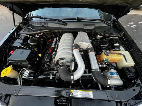 Chrysler 300C 6.1 Srt8 4p