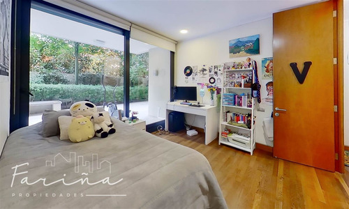 Con Patio Privado, 4 Dormitorios, Cerca Del Portal La Dehesa