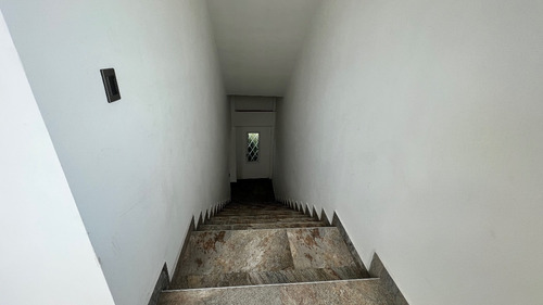 Local En Renta Boulevard Euquerio Guerrero 79 M2 Tercer Nivel