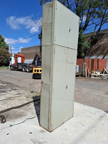Estantería Armario Con Puertas Beige (Usado)