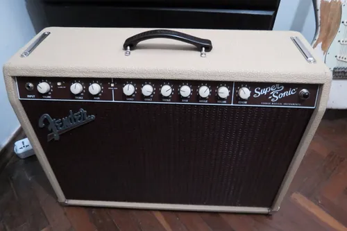 Amplificador Fender Super Sonic 22