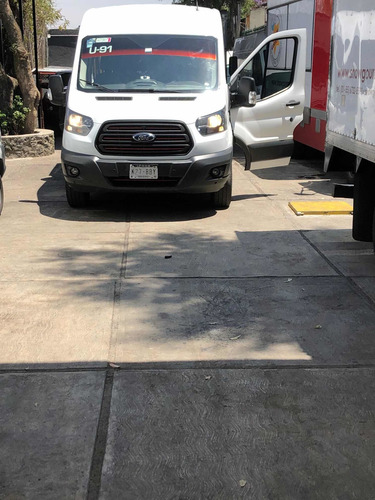 Imagen 2 de 6 de Ford Transit 2018 2.2 Pasajeros Larga Techo Alto Custom Mt