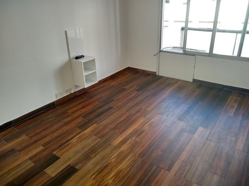 Imagen 7 de 21 de Oficina En Tribunales. Apto Vivienda