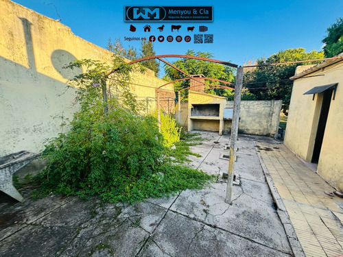 Alquiler Casa San José De Mayo En Centro 2 Dormitorios Cochera Abierta Y Cerrada Con Patio Verde Y Barbacoa Inmobiliaria Menyou