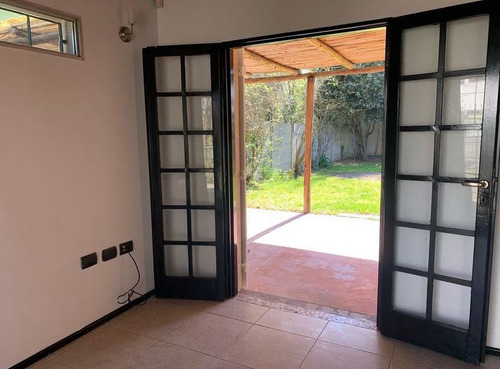 Casa , Una Habitación Con Placard, Un Baño, Estar Comedor