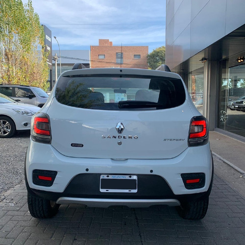 Imagen 5 de 9 de Renault Sandero Stepway Privilege
