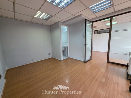 Oficina En Arriendo 5 Privado, 1 Est, 1 Bod. Providencia