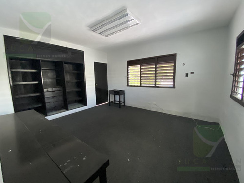 Imagen 11 de 22 de Casa O Edificio Comercial Ideal Para Oficinas En Colonia México A Una Cuadra De Paseo Montejo