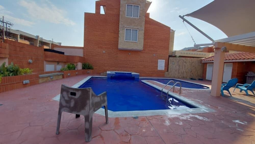 Imagen 14 de 30 de Townhouse En Venta Valles De Camoruco, Remodelado, Isomar Gubaira Remax Cod15614