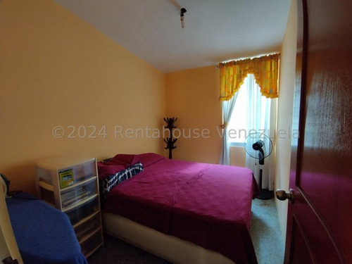 Casa En Venta Urb Corinsa, Cagua 24-28122 Hc