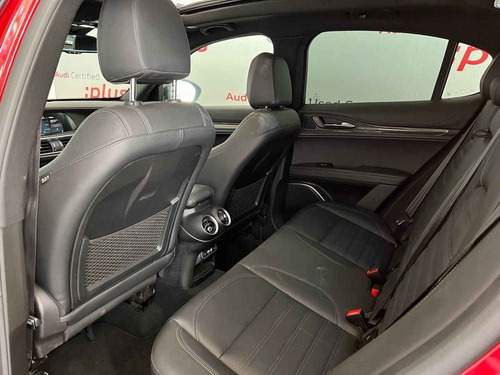 Alfa Romeo Stelvio 2.9L Quadrifoglio Verde V6 Bi-Turbo At
