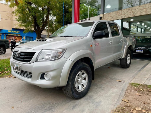 Imagen 3 de 11 de Toyota Hilux 3.0 D Sr 4x4 2013