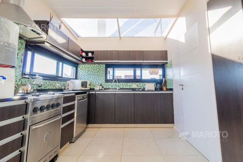 Imagen 14 de 30 de Casa En Venta En Barrio El Canton Islas - Maroto Propiedades
