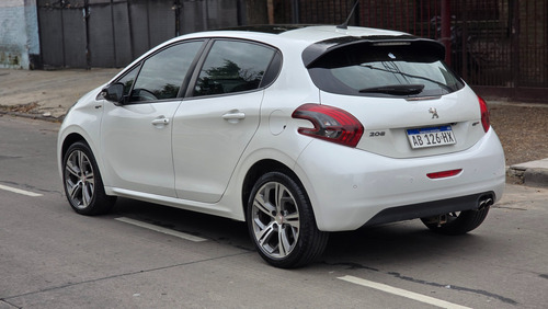 Peugeot 208 GT 1.6T