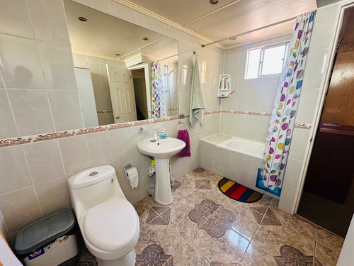 Casa En Venta Los Pinos Comuna De Quilpue (86577)