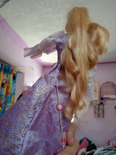 Barbie Rapunzel De Mattel - Muñeca Encantadora Y Mágica (Usado)