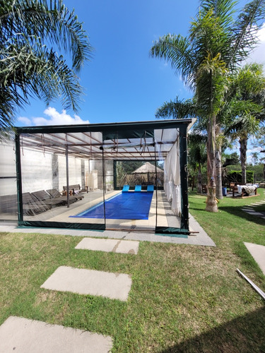 Casas Con Piscina Climatizada, Cerramiento En Policarbonato.