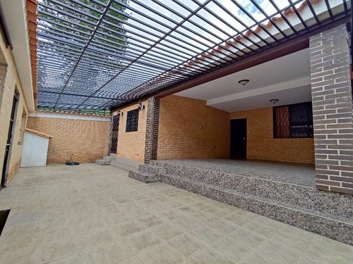 (gb989) En Venta Quinta Remodelada En La Urbanizacion  Parque Trigal 