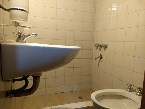 Imagen 4 de 8 de Departamento En Venta En Villa Luzuriaga