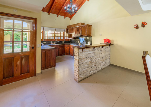 Venta Casa En Piñeyro Sobre Lote Propio