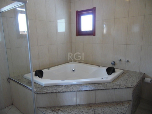 Casa Em Centro Com 5 Dormitórios - Sc12365