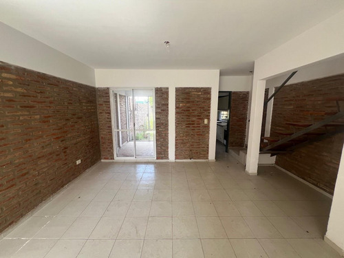 Venta Duplex 2 Dormitorios Cochera Parque Capital Apto Crédito