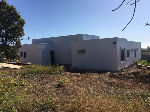 Casa En Arriendo De 4 Dorm. En Mantagua