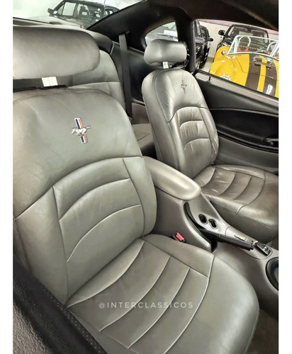 Ford Mustang 3.8 V6 Gasolina 2p Automático
