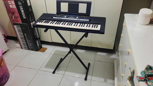 Teclado Yamaha Psr E243