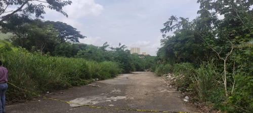 Imagen 1 de 14 de Terreno En Venta En Naguanagua