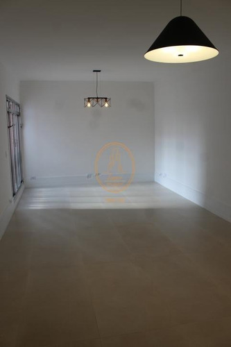 Apartamento Com 3 Dormitório(s) Localizado(a) No Bairro Ponta Da Praia Em Santos / Santos - 5610